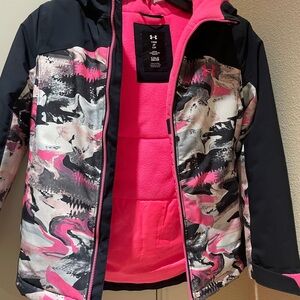 Under Armour Goldgear Winter Warm Girls Jacket (small/medium)
